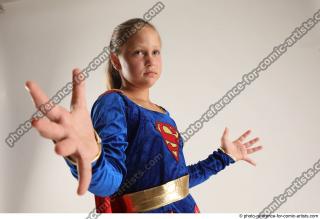 27 2019 01 VIKY SUPERGIRL 2